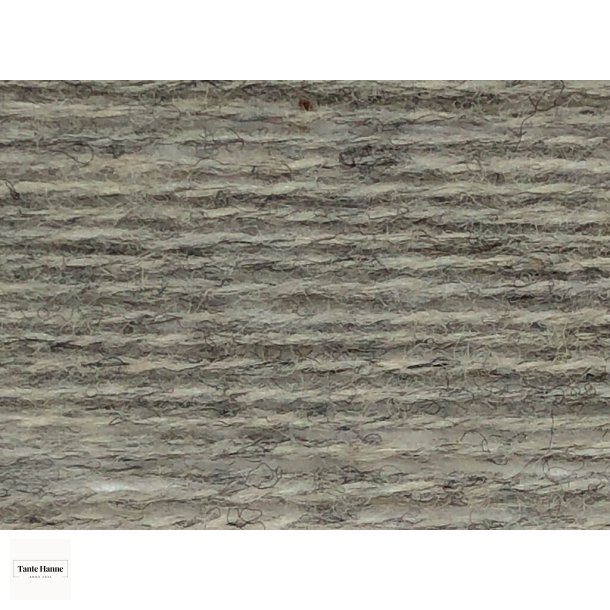 Broderigarn lammeuld 136 Pearl Grey