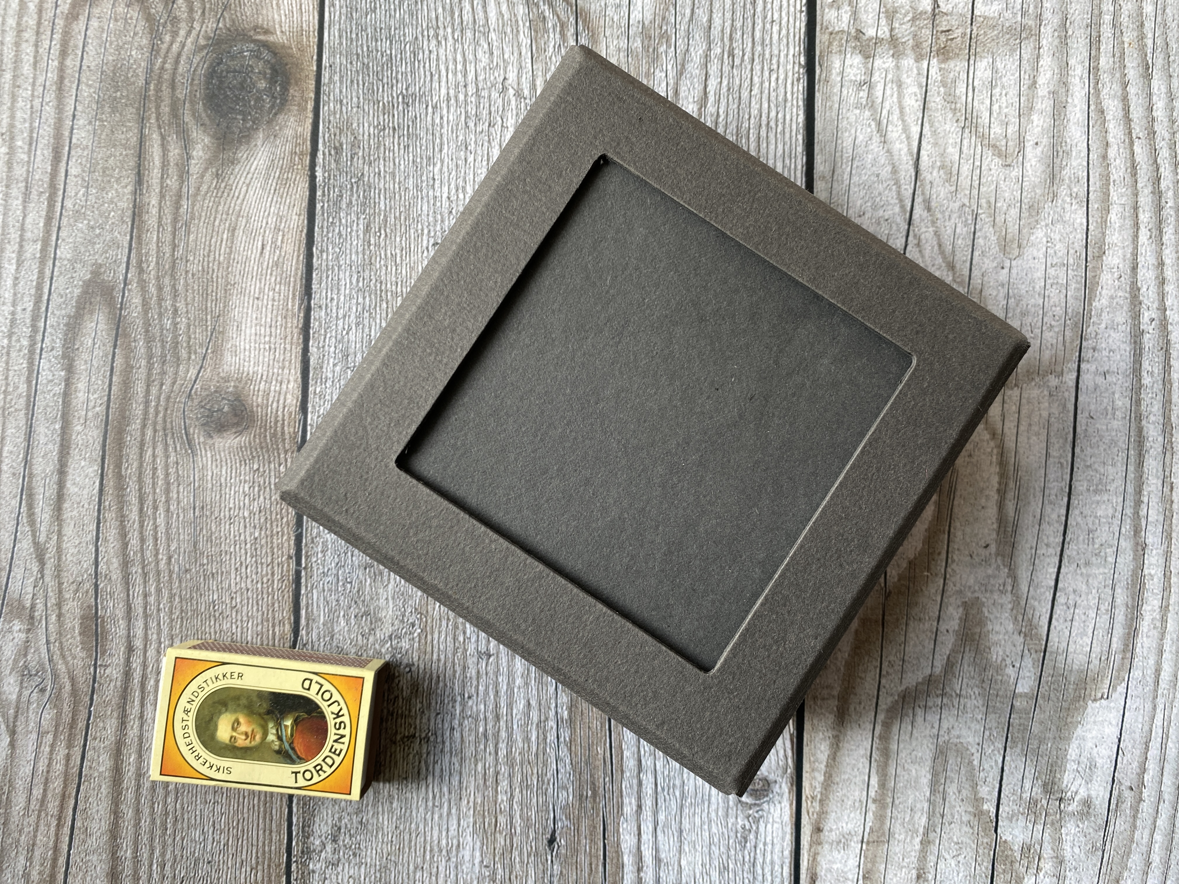 Broderi æsker til montage af broderi.