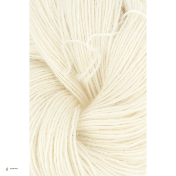 Ufarvet garn RAW 13  Corriedale 100% uld Superwash, 100 gram/420 meter