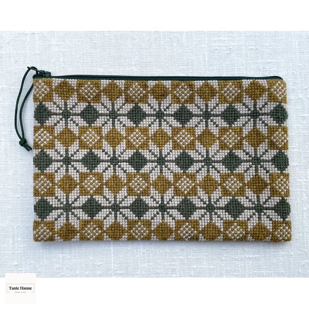 Stella Grn Clutch Broderipakke fra BALDYRE