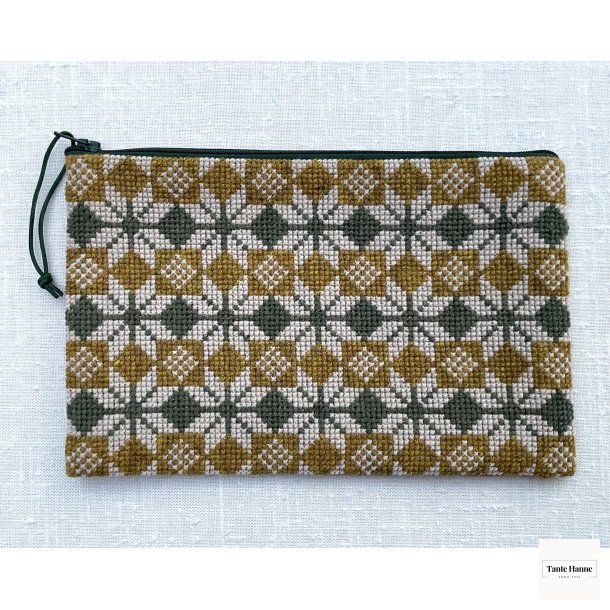 Stella Grn Clutch Broderipakke fra BALDYRE