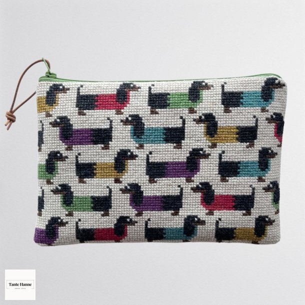 Rde Hunde Clutch Stramaj Broderipakke fra BALDYRE