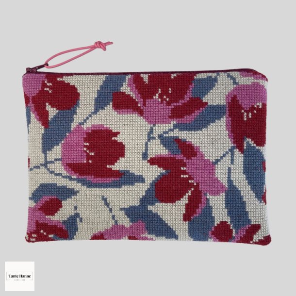 Magnolia broderi kit til Clutch Stramaj  Broderipakke fra BALDYRE