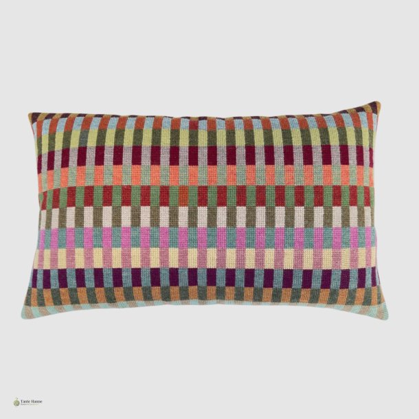 Erna Stramaj pude broderikit fra BALDYRE