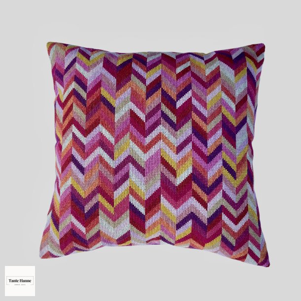 Bazar stramaj pude broderikit fra BALDYRE