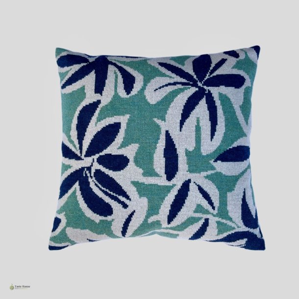 Liljer stramaj pude, broderikit fra BALDYRE