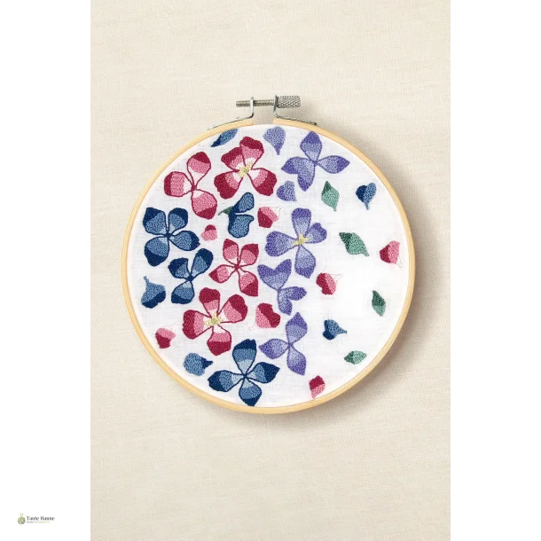 Broderi Kit model Hydrangea Petals - PUNCH NEEDEL St