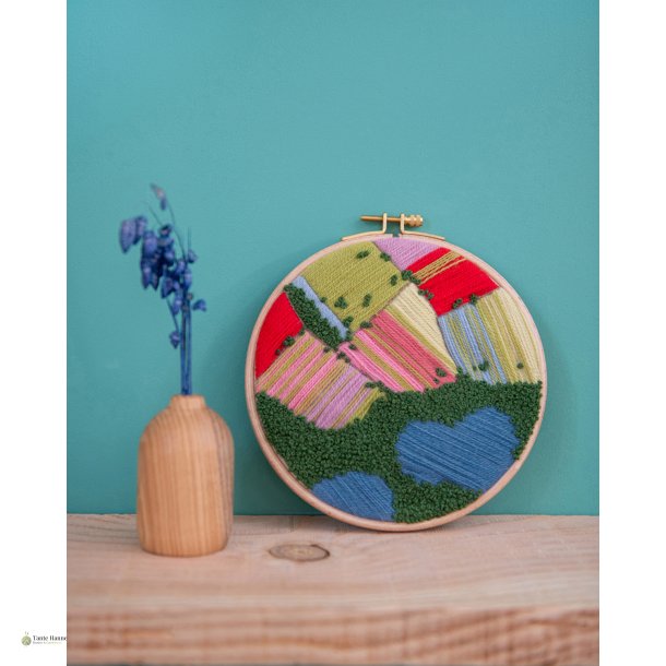 DMC broderibog DMC ECO VITA The Forester�s wall