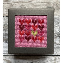 En Hjertesag i ske , Broderi kit fra Tante Hanne