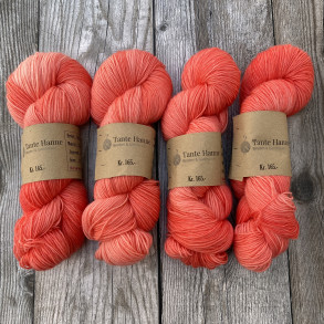 Gladioluus - H�ndfarvet garn, 75% corridale uld, 25% polyamid   100 gram = 410 meter  (RAW 14 Lang Yarn)