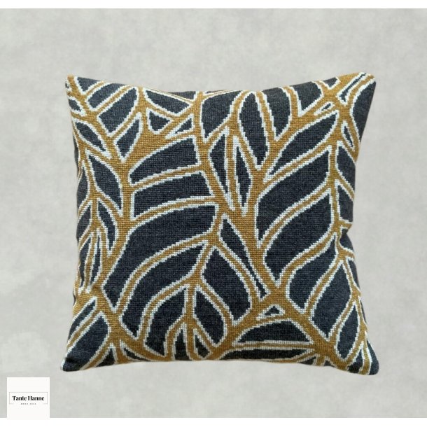 Lvfald pude Broderipakke fra BALDYRE