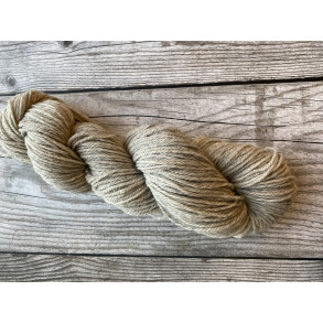 Ufarvet garn Pernilla fra Filcolana lys gr� , 175 m / 50 gram