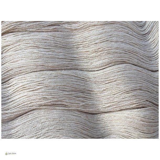 Ufarvet garn Nr. 3, Alpaca - Silke- H�r  400 m/100 gram