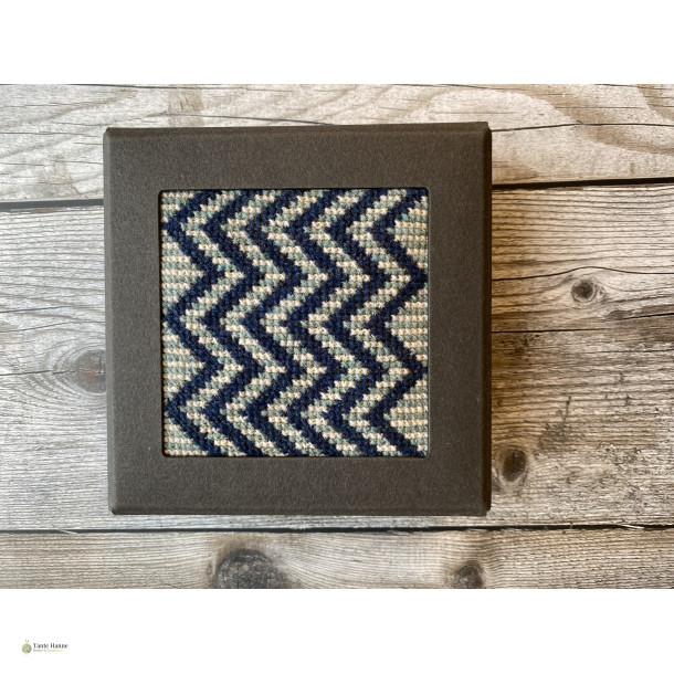 Bl� Zigzag og Striber i �ske , Broderi Kit - design TanteHanne.dk