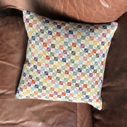 Tante�s tern no. 1 i Pude.  Broderikit 