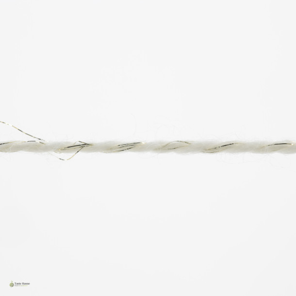 Ufarvet garn RAW 1  Merino 68%, Polyamid 17%, Polyacryl 12%, 3% Metallic Superwash,  410 m/100 gram