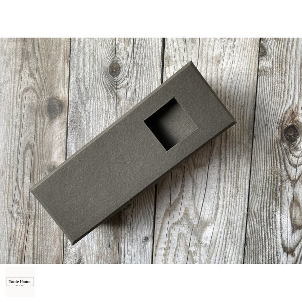 ske til montage af broderi,  28 x 10 cm, hjde 5 cm