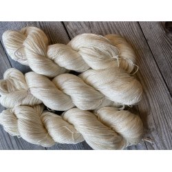 Ufarvet garn Nr. 1 Merino Silke garn 50% uld, 50% silke  Superwash, 600 m/100 gram